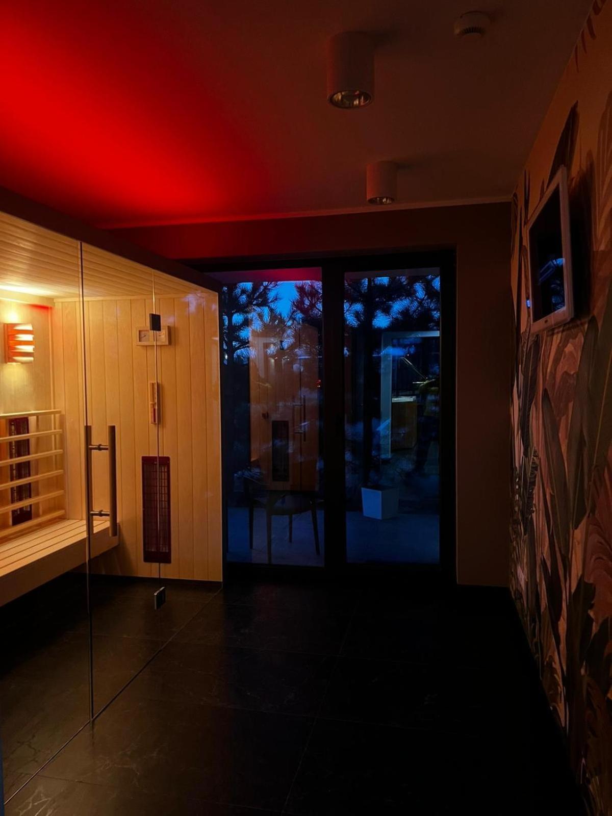 Axel Boutique Jacuzzi & Sauna Dziwnów エクステリア 写真