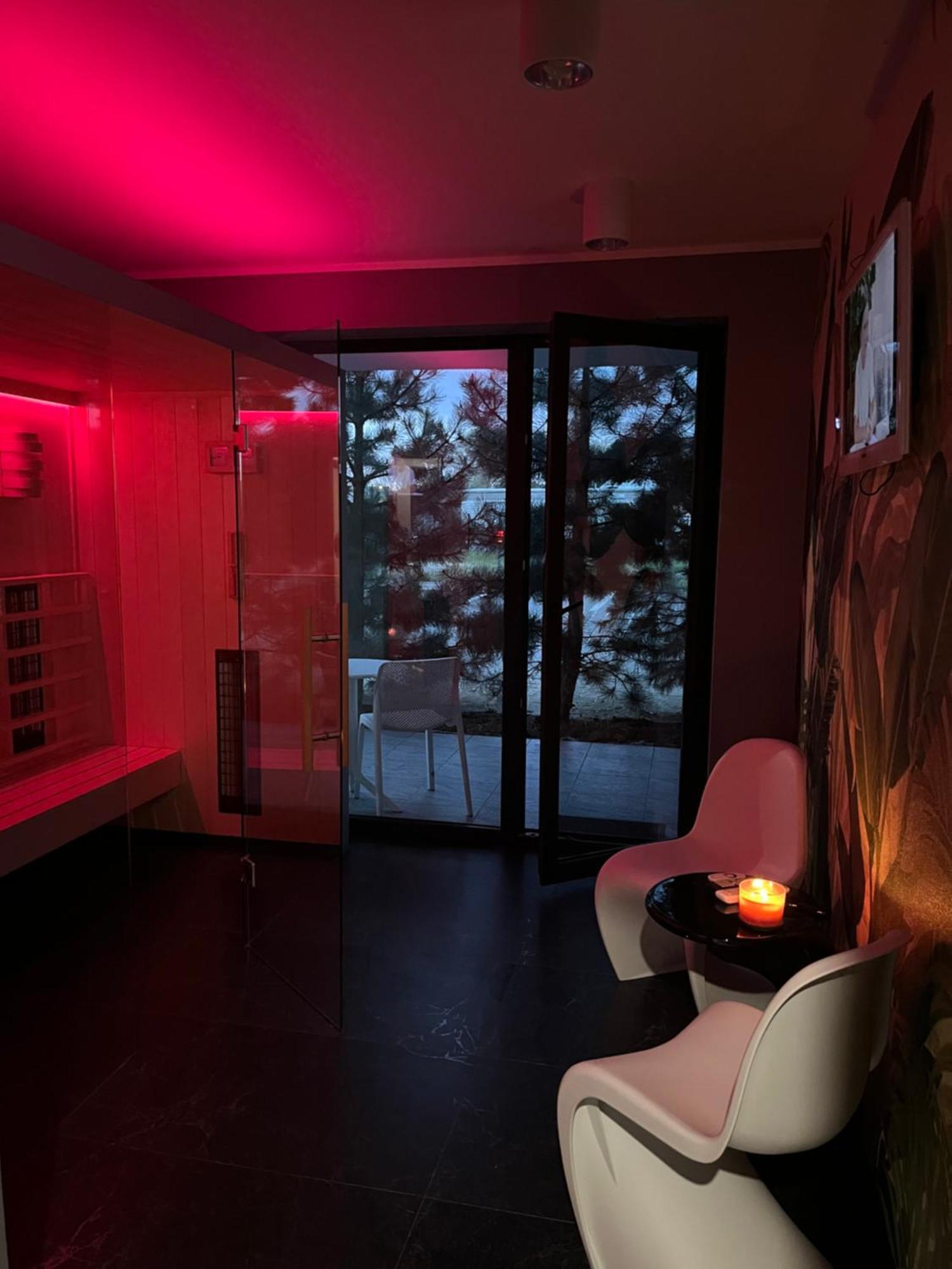 Axel Boutique Jacuzzi & Sauna Dziwnów エクステリア 写真